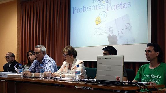 urante la presentación del VIII Cuaderno de Profesores Poetas. José Muñoz