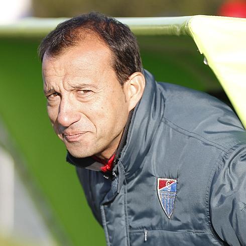Santi Sedano, durante el partido ante el Becerril. 