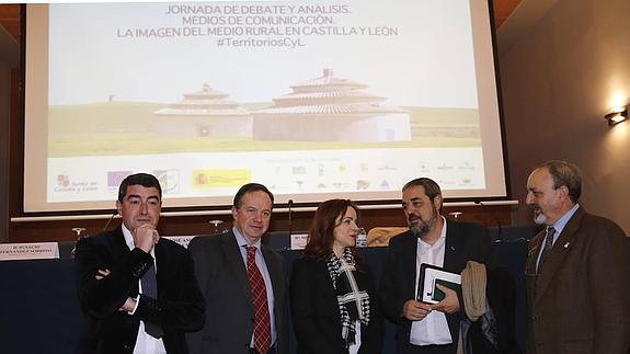 Silvia Clemente apuesta por "incorporar a las mujeres y los jóvenes" como pilares del futuro en el medio rural