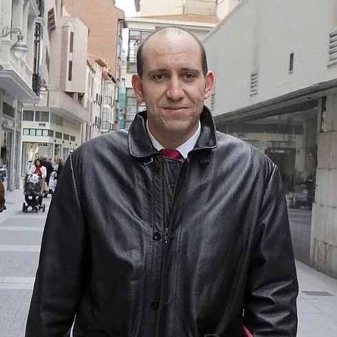 César Toquero es candidato por Unión Progreso y Democracia (UPyD) a la Alcaldía del Ayuntamiento de Valladolid.