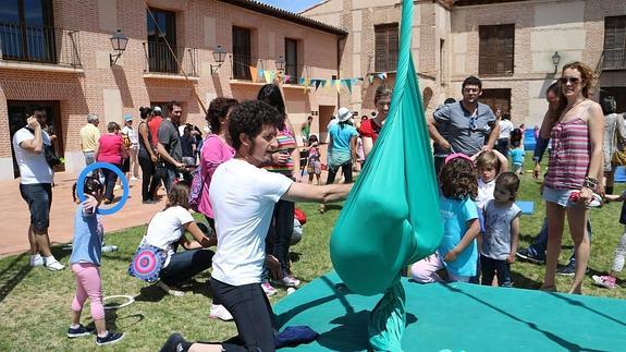 Uno de los talleres de habilidades circenses celebrado en la anterior edición de Circolmedo.