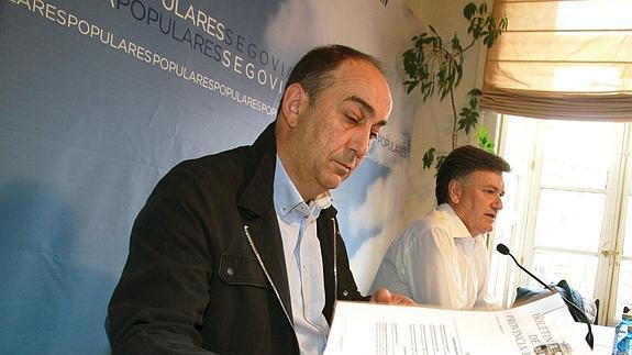 Miguel Ángel de Vicente y Francisco Vázquez, durante su comparecencia. 