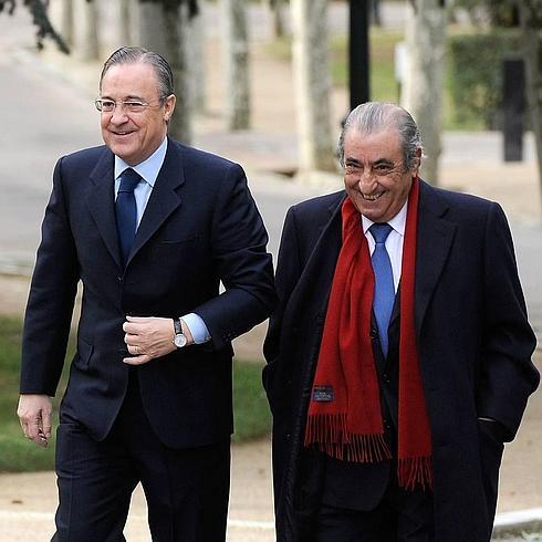 Hidalgo, junto al presiente del Madrid Florentino Pérez, en una imagen de archivo.