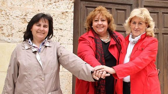 Laura Santos, Concha Rivera y María del Carmen Tapia.