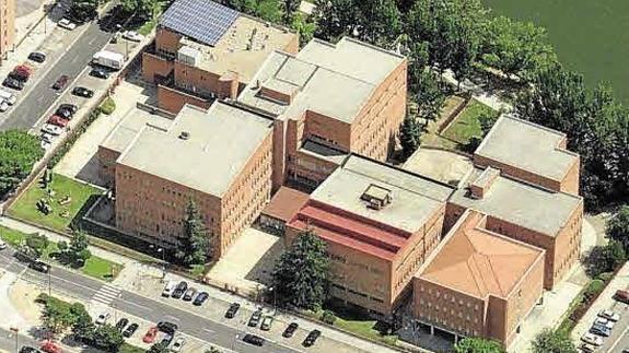 El rector dice que la UVA tiene recursos propios para reorganizar Industriales y prescindir del edificio Mendizábal