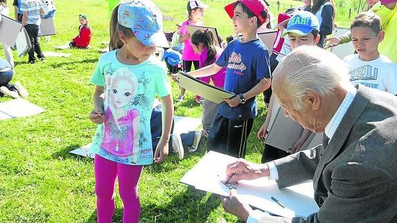 Jornada escolar del Miguel de Cervantes de Guijuelo con Venancio Blanco