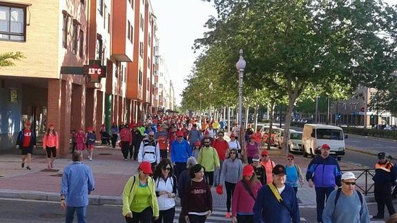 Aspecto de la marcha de Valladolid a los pocos metros de su inicio 