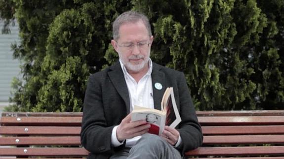 Manuel Saravia en una de las escenas del videoclip de Valladolid Toma la Palabra.