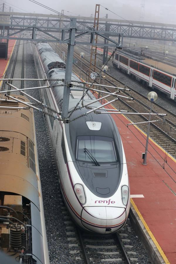 Una unidad del Ave, en la estación de Valladolid. 