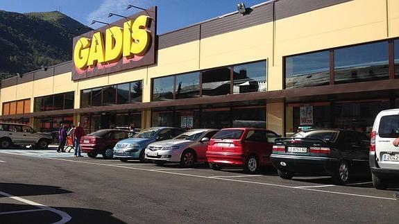 Supermercado abierto en la localidad leonesa de Villablino. 