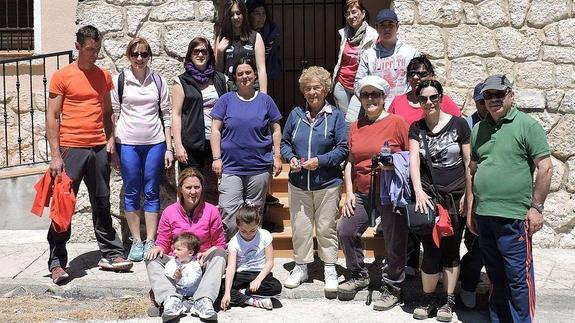 Participantes en una de las rutas organizadas por Honorse-Tierra de Pinares.