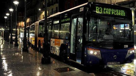 Bus búho en Fuente Dorada.