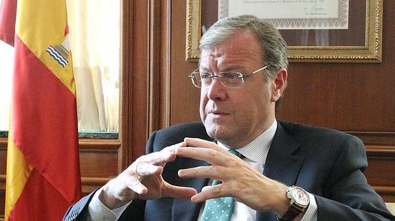Antonio Silván, alcalde de León, durante la entrevista. 