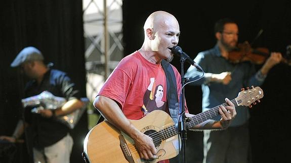 Jesús Cifuentes, de Celtas Cortos, durante un concierto. 