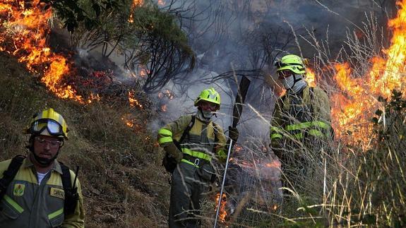 Los sindicatos convocan una huelga en las cuadrillas de prevención y extinción de incendios