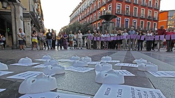 Concentración contra la violencia machista, en Fuente Dorada