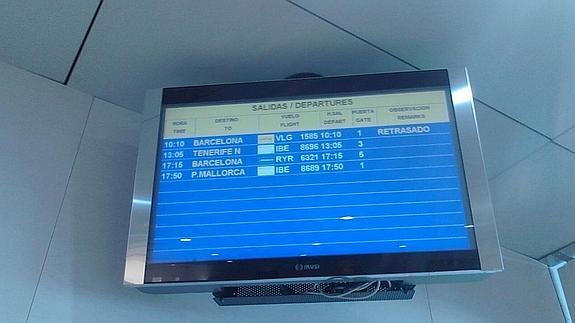 Un fallo técnico obliga a retrasar cuatro horas el vuelo Barcelona-Valladolid de las 8.15 horas