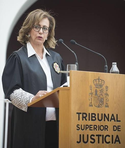 Lourdes Rodríguez Rey en el acto de toma de posesión como nueva fiscal superior de Castilla y León.