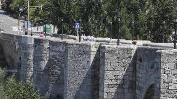 Puente histórico de Cabezón.