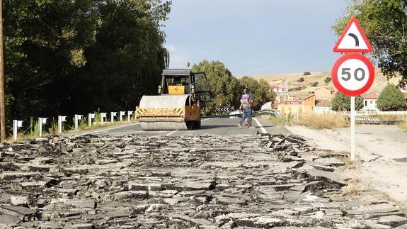 Aspecto de la carretera en obras, este jueves. 