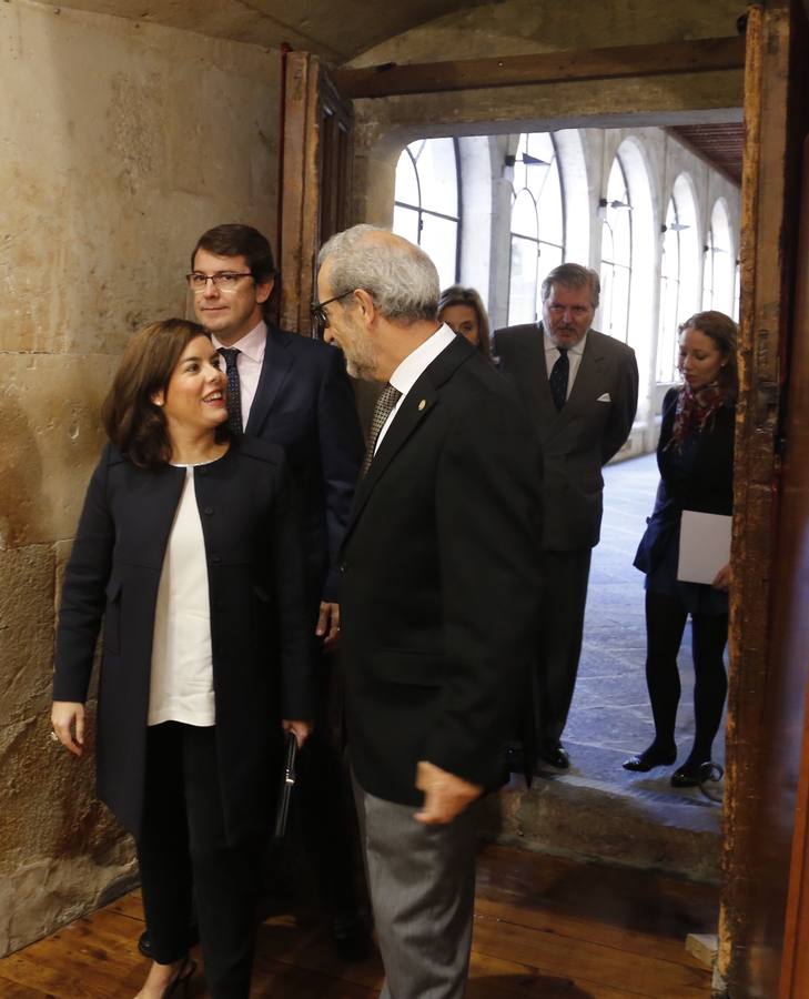 La vicepresidenta del Gobierno, Soraya Sáenz de Santamaría, preside la Comisión Interinstitucional del VIII Centenario de la Universidad de Salamanca.