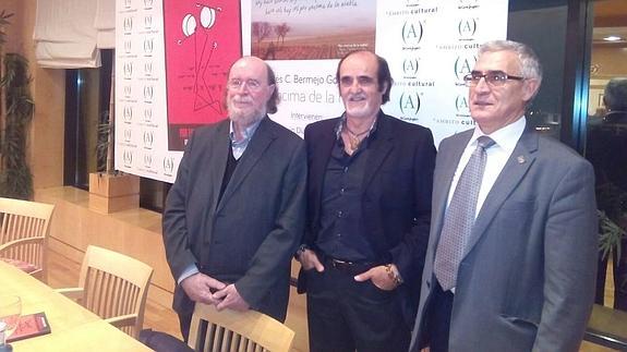 Joaquín Díaz, Andrés Bermejo y José Luis Alonso Ponga, durante la presentación del libro. 