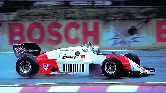 De todos los equipos por los que pasó Andrea de Cesaris, sin duda sería en Alfa Romeo donde hizo sus mejores carreras. 