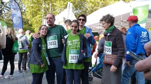 Una de las familias participantes en la marcha.