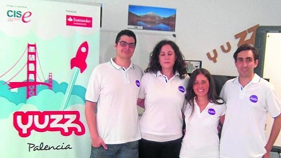 Los jóvenes seleccionados de Palencia en el programa Yuzz. 