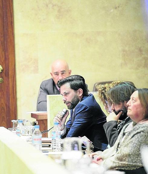 Alejandro González Bueno, durante una intervención en un pleno. 