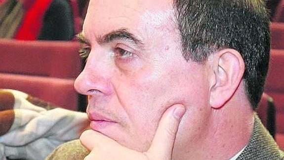 César Augusto Ayuso. J. Ruiz