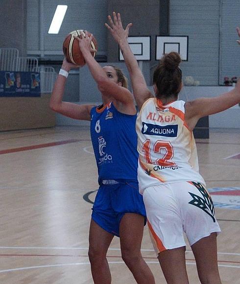 Mariona Ortirz, que regresa a Zamora, en el duelo de la Copa Castilla y León frente al Zamarat. 