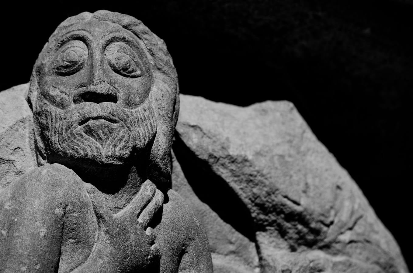 Detalle de un capitel del monasterio oscense de San Juan de la Peña. 