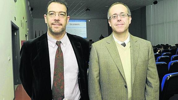 AbelCalle, de la UVA, y José Miguel Mateos, de la USAL, organizadores del congreso. 