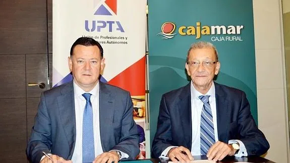 Miguel Rodríguez de la Rubia, director de Banca de Empresas de Cajamar Caja Rural, y Sebastián Reyna, secretario general de la Unión de Profesionales y Trabajadores Autónomos de España-UPTA. 