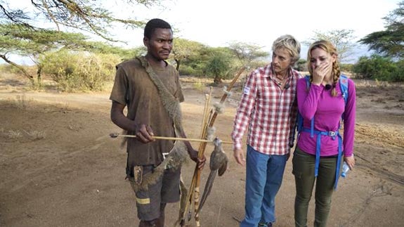 Edurne con Jesús Calleja en Tanzania.