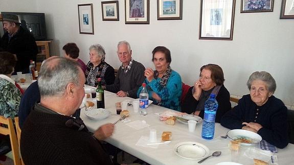 Asistentes a la comida.