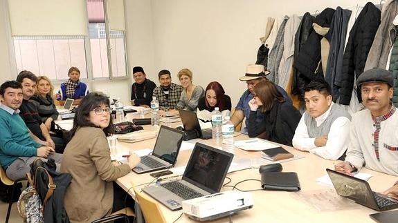 Los participantes en el proyecto, durante una sesión de trabajo en Vadillos.