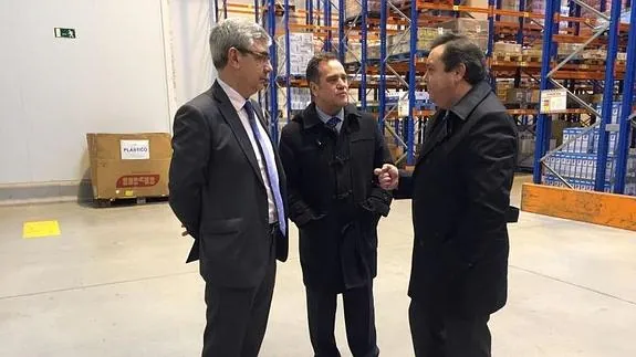 José Daniel Posadas, Pablo Trillo y Adolfo Díaz, en las instalaciones de Gadisa en Medina del Campo. 