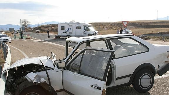 Accidente de tráfico ocurrido en la CL-605, una de las vías conflictivas según la DGT. 