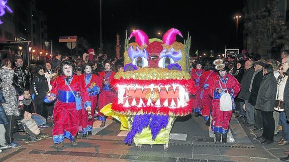 Grupo ganador del desfile de Palencia.