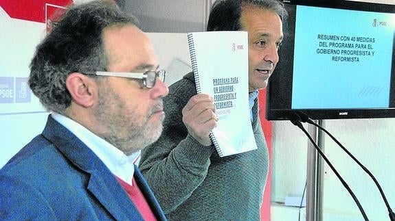 El PSOE de Segovia pide a Podemos que pase «de las musas al teatro»