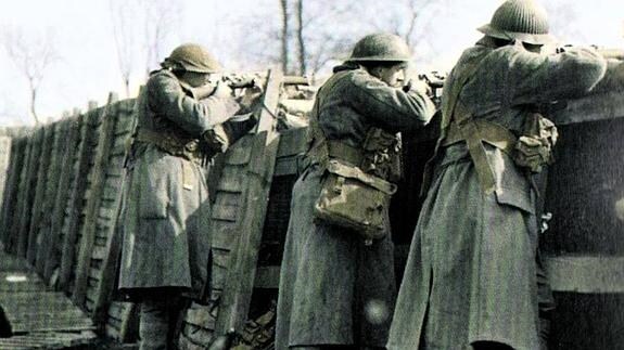 Soldados en un frente de trincheras en la I Guerra Mundial.