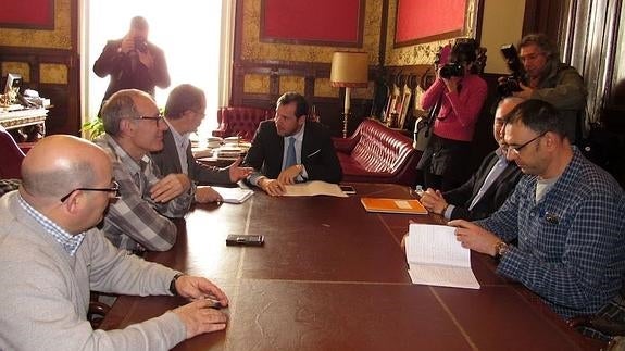 Reunión con los sindicalistas de CC OO.