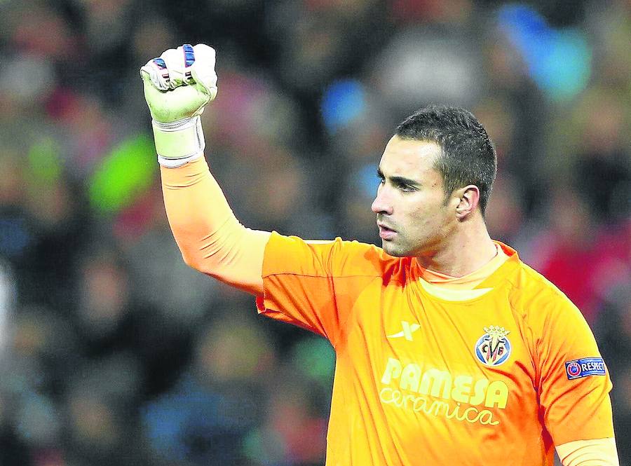 Sergio Asenjo celebra un triunfo con su equipo, el Villarreal. 