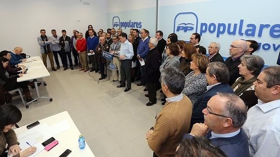 Los representantes municipales del PP, este miércoles durante su comparecencia. 