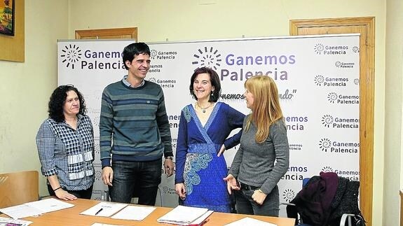 Ana Molina, Juan Gascón, Patricia Rodríguez y Carmen García, en la rueda de prensa. 