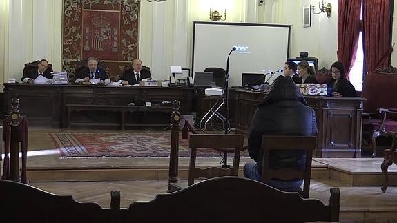 La exmujer del pederasta de Carucedo encontró los DVD archivados por nombres de niños y fechas