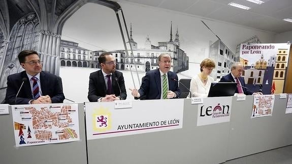 Rueda de prensa para la presentación de ‘Paponeando por León’.
