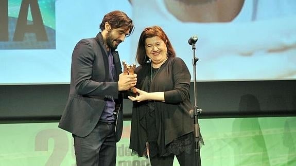 Álex García recoge el premio de Actor del Siglo XXI.